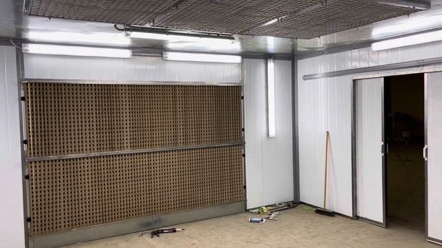 Покрасочной камеры много не бывает, 6 х12 метров. смотреть онлайн