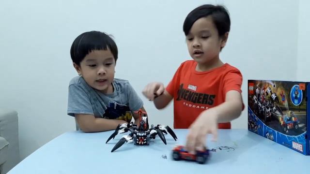 Lego Marvel Spiderman Iron Venom Carnage Toys Review