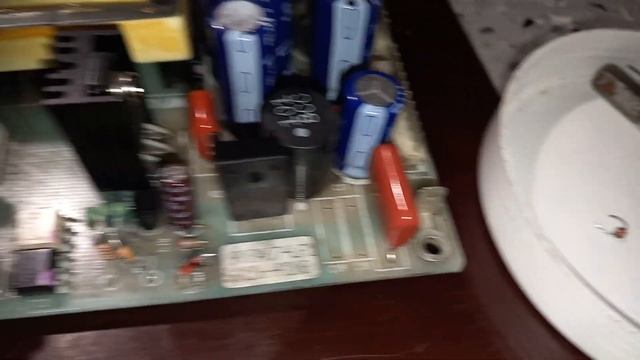 Ремонт весов SM 300 Проблема с питанием. смотреть онлайн