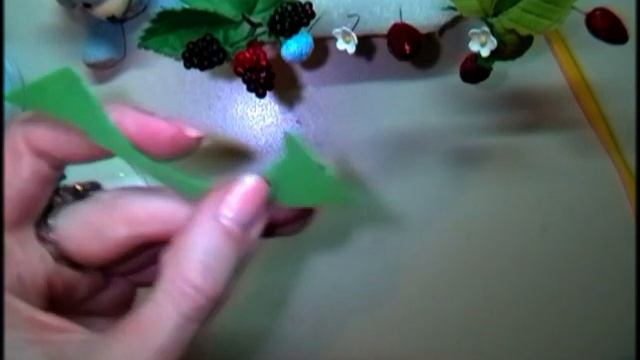 Клубника, земляника своими руками, легко! Зелень из фоамирана. Превосходный декор: брошь, заколка . смотреть онлайн
