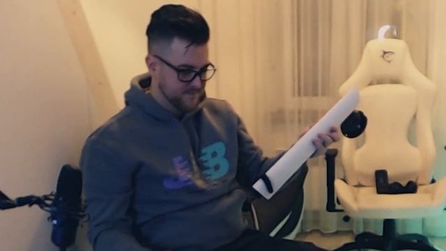 Odyssey Neo G8 G85NB - Unboxing смотреть онлайн