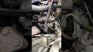 Снимаем генератор за 3 минуты. 2nz-fe Toyota Belta