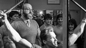 До 30 лет головной боли не ведал.