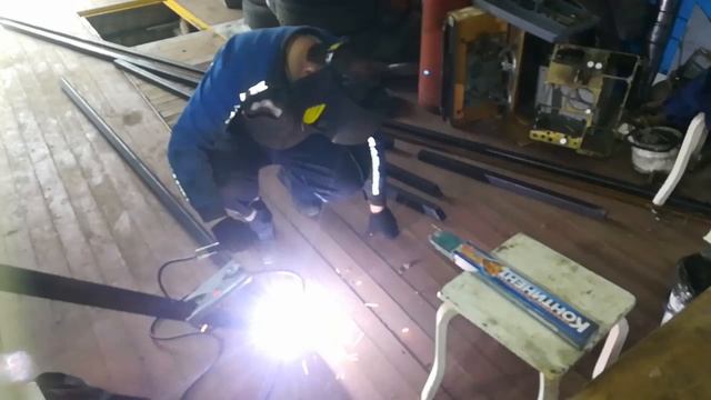 Как сделать и зарегистрировать самодельный прицеп Сварка конструкции. смотреть онлайн