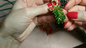 Новые украшения по схемам Курса. Идеи из стеклянных бусин.