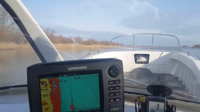 Катер-катамаран скорость 91.2 км/ч.река Дунай,г.Вилково. смотреть онлайн