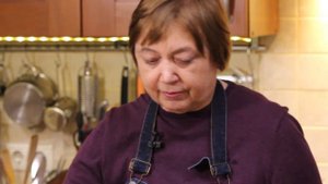 Постные блюда рецепты .  Салаты по-грузински   Пхали из свеклы шпината капусты и фасоли с орехами