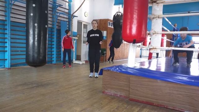 ОФП на боксе \ Прыжки на скакалке смотреть онлайн