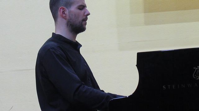играет борис чернышов