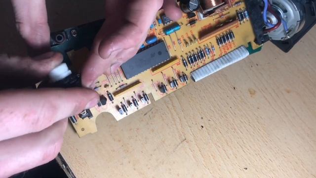 Реемонтурием насос (компрессор) доводчиков дверей Mercedes W140