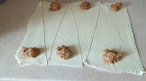 РЕЦЕПТ СУПЕР БЫСТРЫХ и ВКУСНЫХ КРУАССАНОВ ИЗ ТРЕХ ИНГРЕДИЕНТОВ! КРУАССАНЫ ИЗ СЛОЕННОГО ТЕСТА!