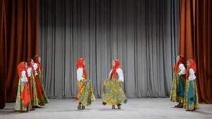 Студия народного танца «Сувенирчики» – «Утушка луговая»