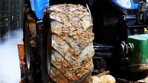Работа камнедробилки Kirpy BPB-250. Измельчение камней