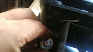 Опель Вектра Б Замена лампочки прикуривателя на светодиодную