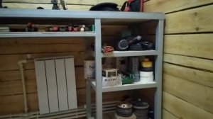 Верстак из уголка и проф.трубы в доме(промежуточный итог).