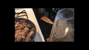 Печень с грибами и луком в сметане