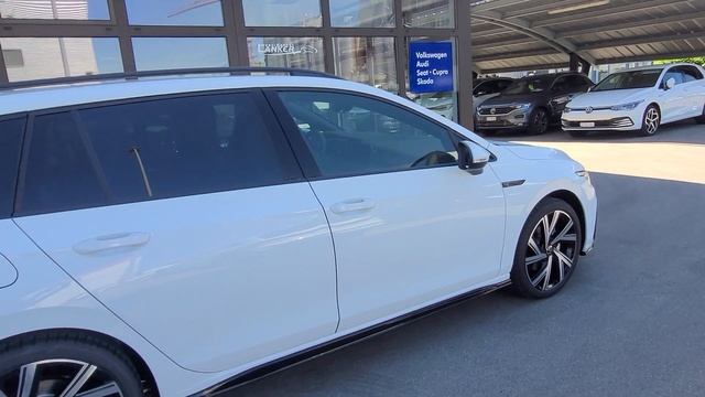 VW Golf VIII Variant 1.5 eTSI R-Line DSG (Kombi) смотреть онлайн