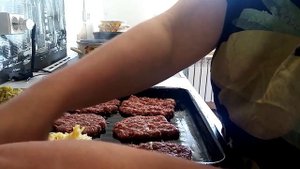 Заготовка полуфабрикатов из 2 кг фарша.