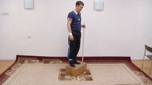 ЛФК после инсульта - 14.Обучение ходьбе по лестнице