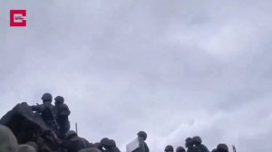 Каменная перестрелка между Китайскими и Индийскими солдатами! Точноя дата неизвестна!