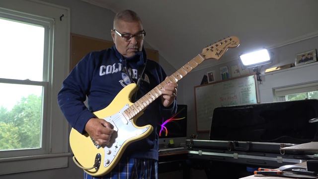 Fender American Artist Series Malmsteen Stratocaster смотреть онлайн