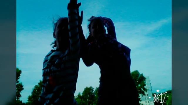 Юля и Арина😃 Поздравляю с 4-летием дружбы! смотреть онлайн