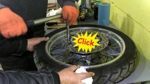 BMW R1150GS замена передних тормозных дисков и колодок