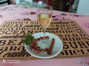 Очень советую. Карамельная настойка на фундуке..