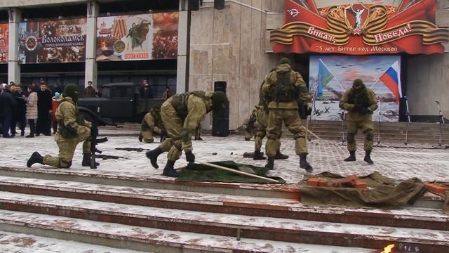 Показательные выступления спецназа на Фестивале "Виват, Победа!" смотреть онлайн