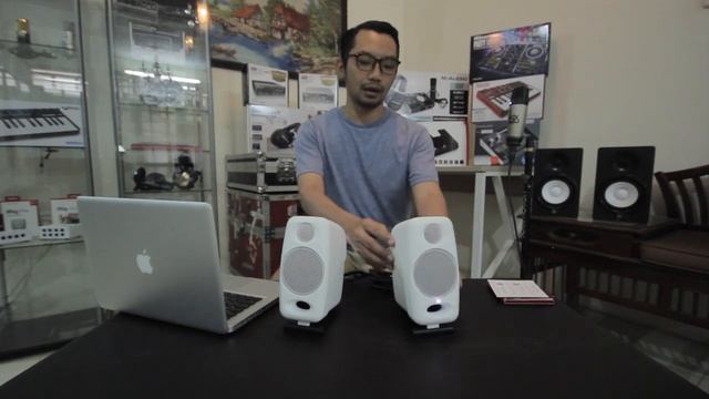 Review IK Multimedia - Iloud Micro Monitors Special Edition Triple 3 music #Triple3music Eps 03 смотреть онлайн