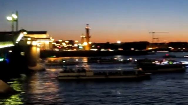 Дворцовый мост разводится! смотреть онлайн