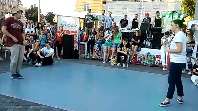 Хип-хоп батлы АртТолока Алина Яловая смотреть онлайн