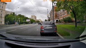 В695РС197 проезд на красный