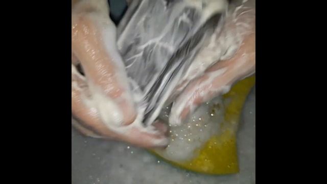 Lathering tar soap / мылю дегтярное мыло Шик смотреть онлайн