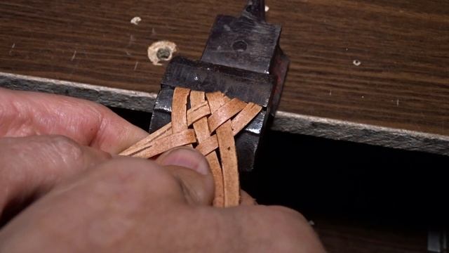 Плетение косички из бересты в 4,6 и более лент.