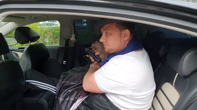 ПАРИКМАХЕРСКАЯ ВО ВРЕМЯ КАРАНТИНА ✂️? ПРИКОЛ))) смотреть онлайн