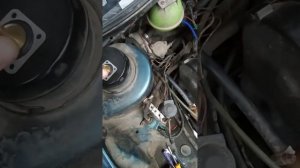 Пирбург 2е2, мембрана ускорительного насоса , провал при натисненні педалі газу був.