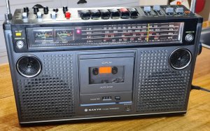 Винтажный КАССЕТНЫЙ МАГНИТОФОН Sanyo Radio AM FM SW1 Sw2 RADIO M9980k-ЯПОНИЯ-1978-год