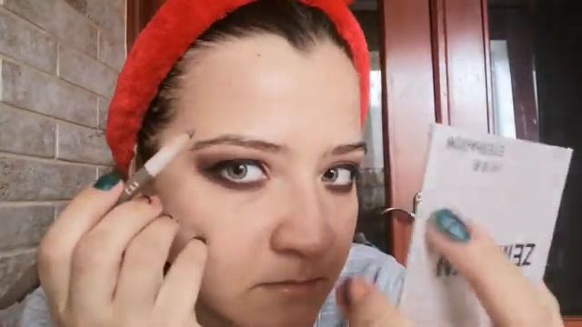 Яркий вечерний макияж с акцентом на глаза) смотреть онлайн