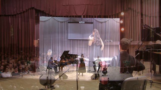 Plus bleu que tes yeux - Юлия МОРГОЕВА