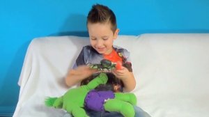 УКОЛ ХАЛКУ Тим ДЕЛАЕТ  УКОЛ мягкой игрушке