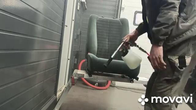 Химчистка сидения без моющего пылесоса.