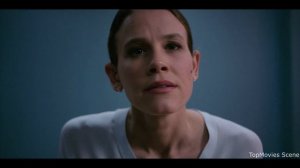 Жуткий момент из фильма Улыбка (2022) Момент из фильма