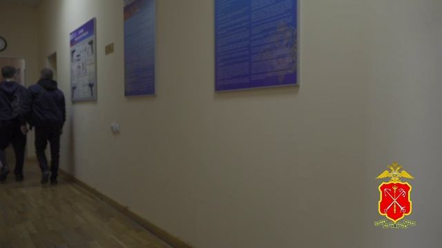 В Санкт-Петербурге задержаны лидер и семеро участников группы, занимавшиеся кражами