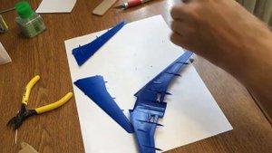 Сборка модели пассажирского грузового самолета Ту-204С , масштаб 1:144.