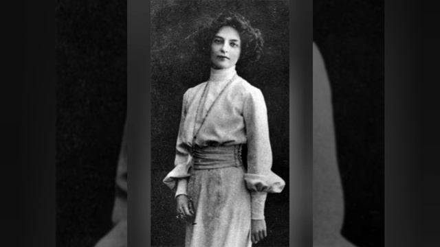 Зинаида Гиппиус - На поле чести: Стих смотреть онлайн