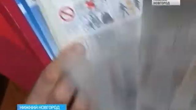 Коллекционер из Нижнего Новгорода собрал 1500 инструкций по безопасности в самолете