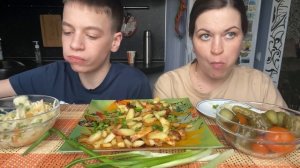 МУКБАНГ ЖАРЕНАЯ КАРТОШКА/СОЛЕНЬЯ