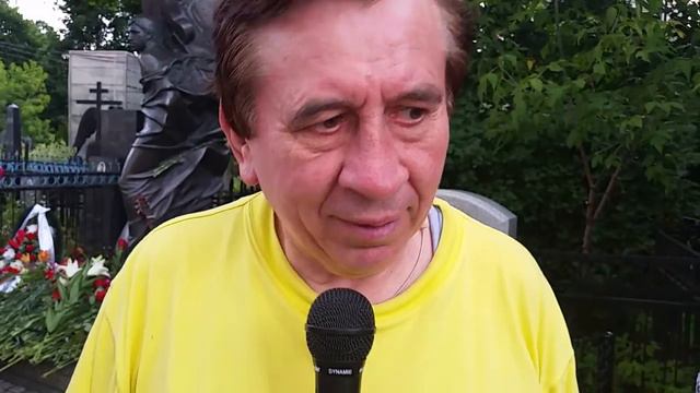 Интервью с легендой 90х Леней Голубковым смотреть онлайн