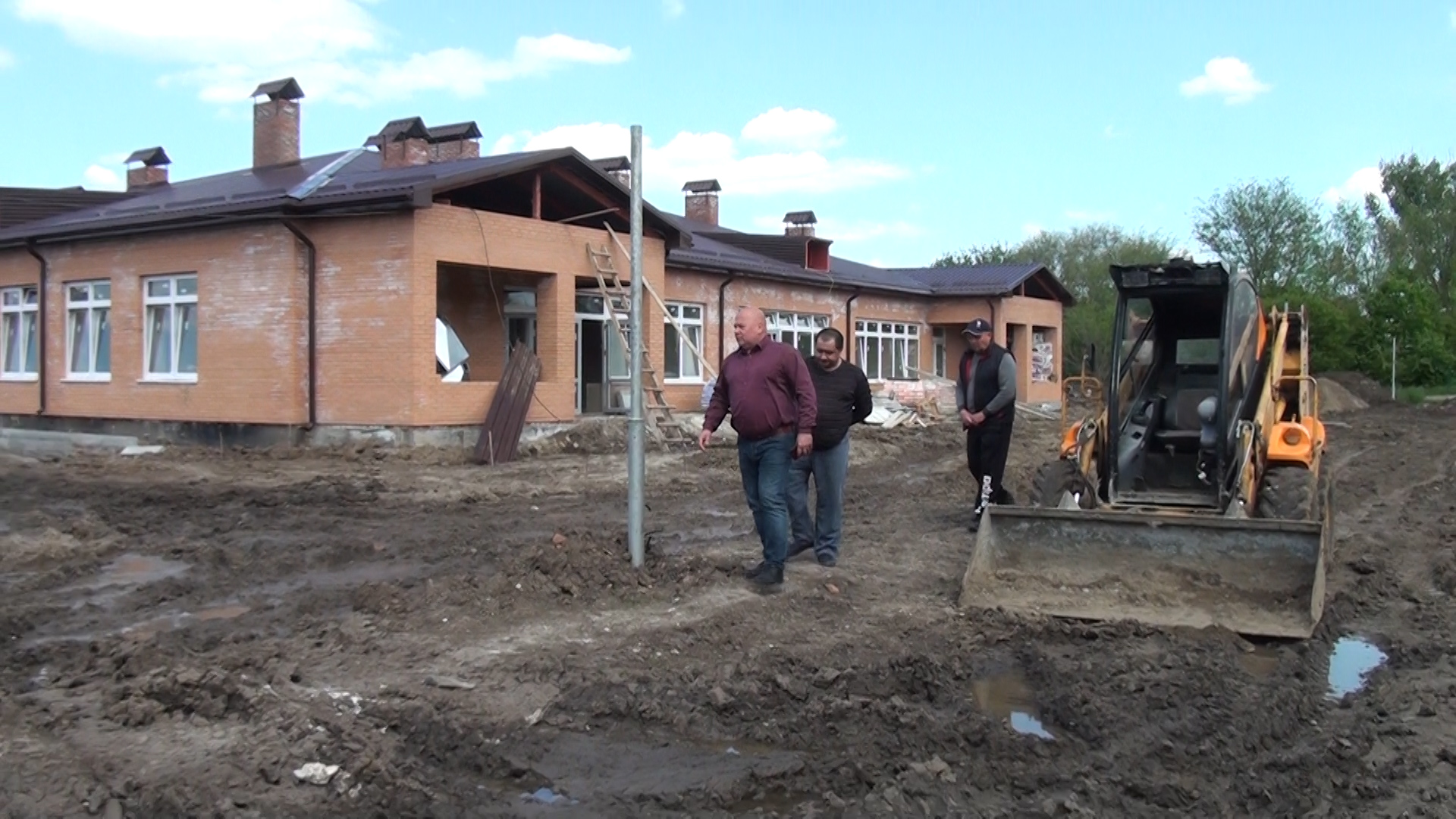 Как идет ремонт школы, ясли и центра единоборства в Белоглинском районе